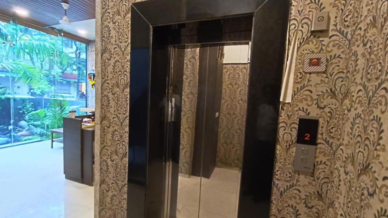 Hotel J R Residency Nová Bombaj Exteriér fotografie