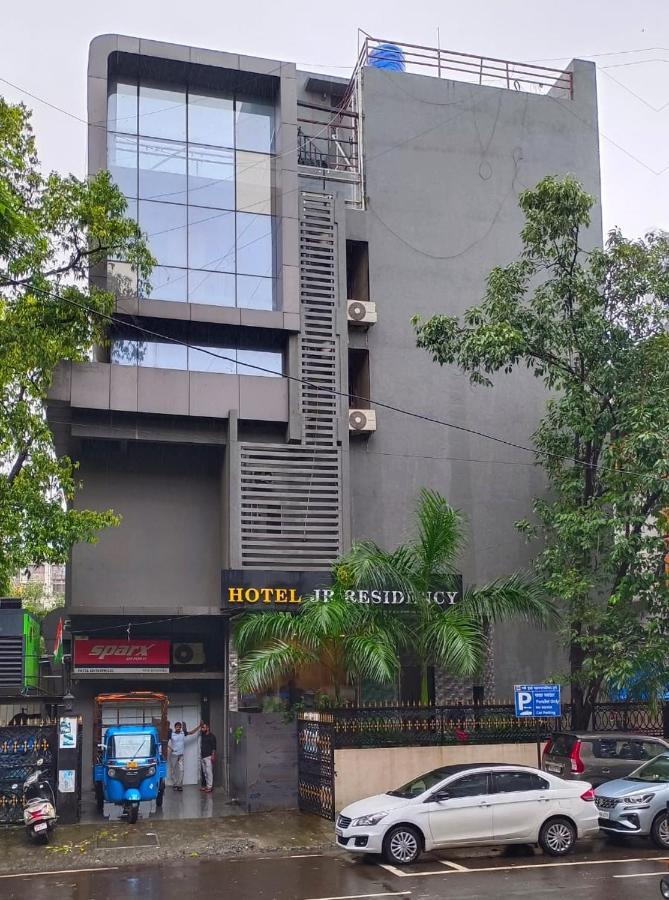Hotel J R Residency Nová Bombaj Exteriér fotografie