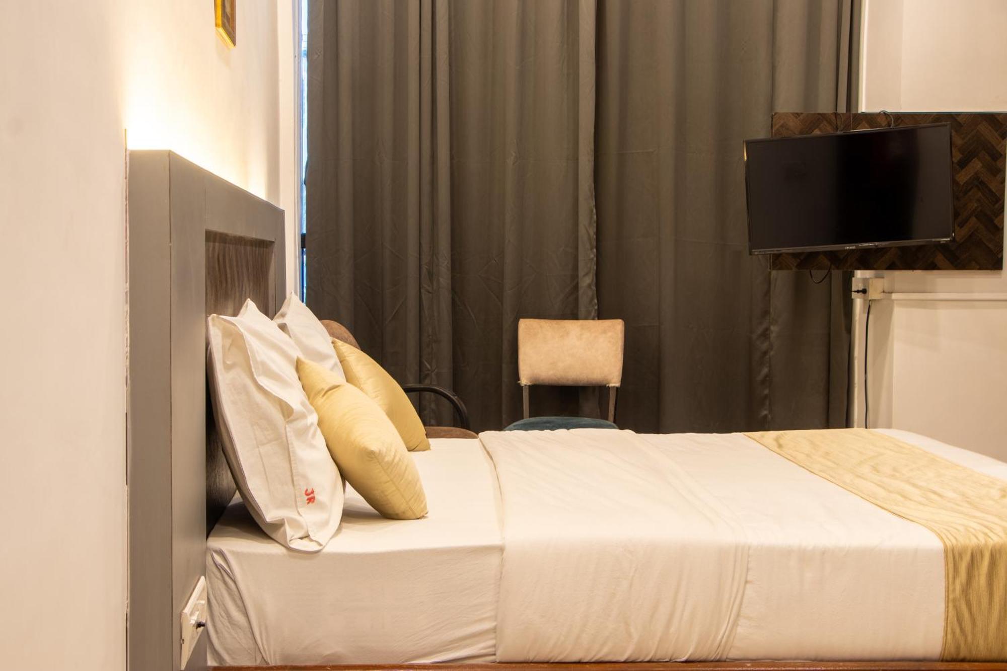 Hotel J R Residency Nová Bombaj Exteriér fotografie