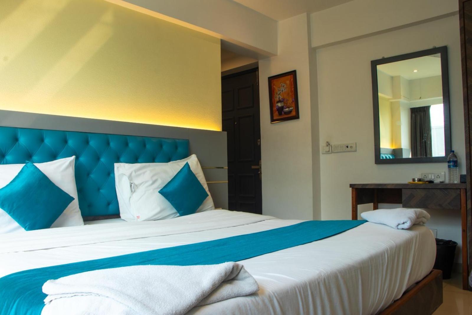 Hotel J R Residency Nová Bombaj Exteriér fotografie