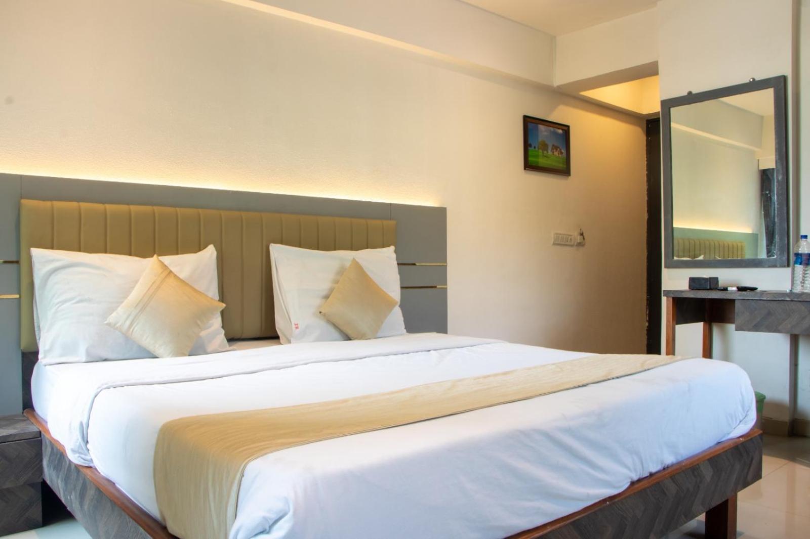 Hotel J R Residency Nová Bombaj Exteriér fotografie